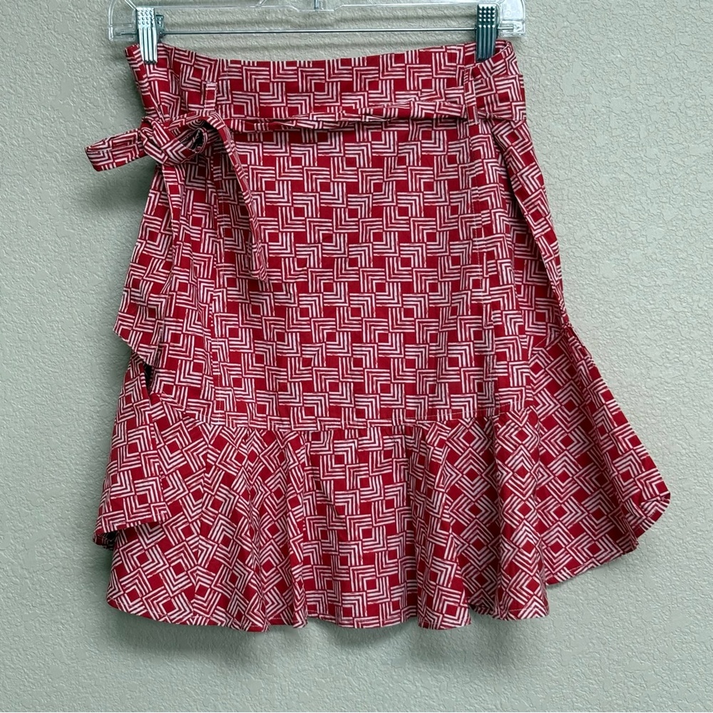 NWOT Never A Wallflower Red White Geometric Print Tie Waist Ruffle Hem Skirt L‎